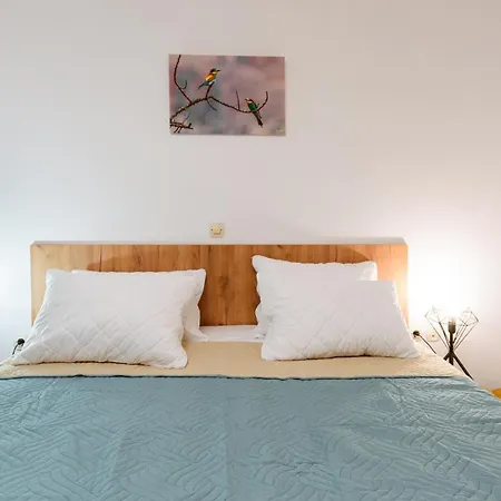 Apartment Ferenikis *